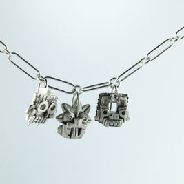 Cadena Amuletos