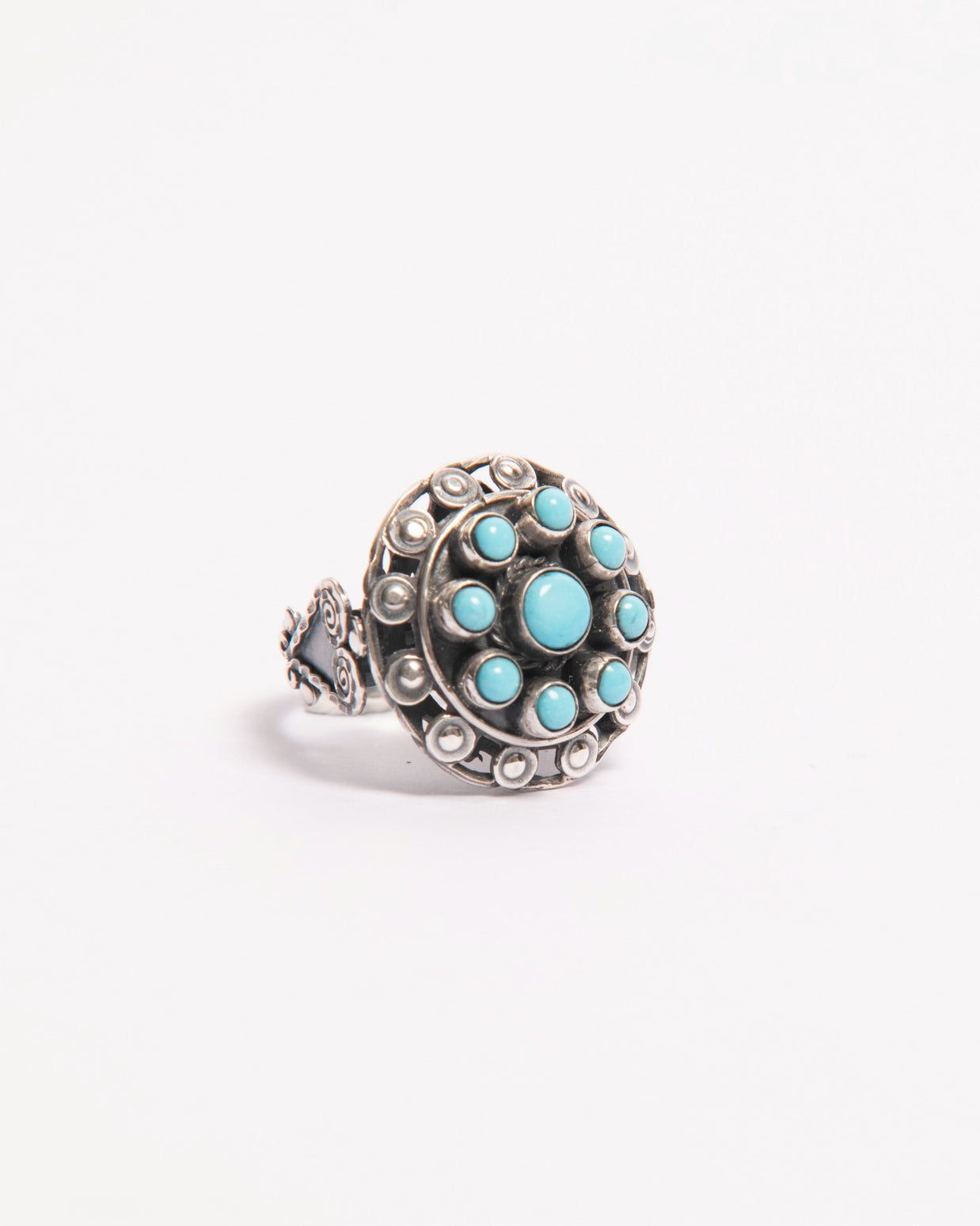 Anillo Delia