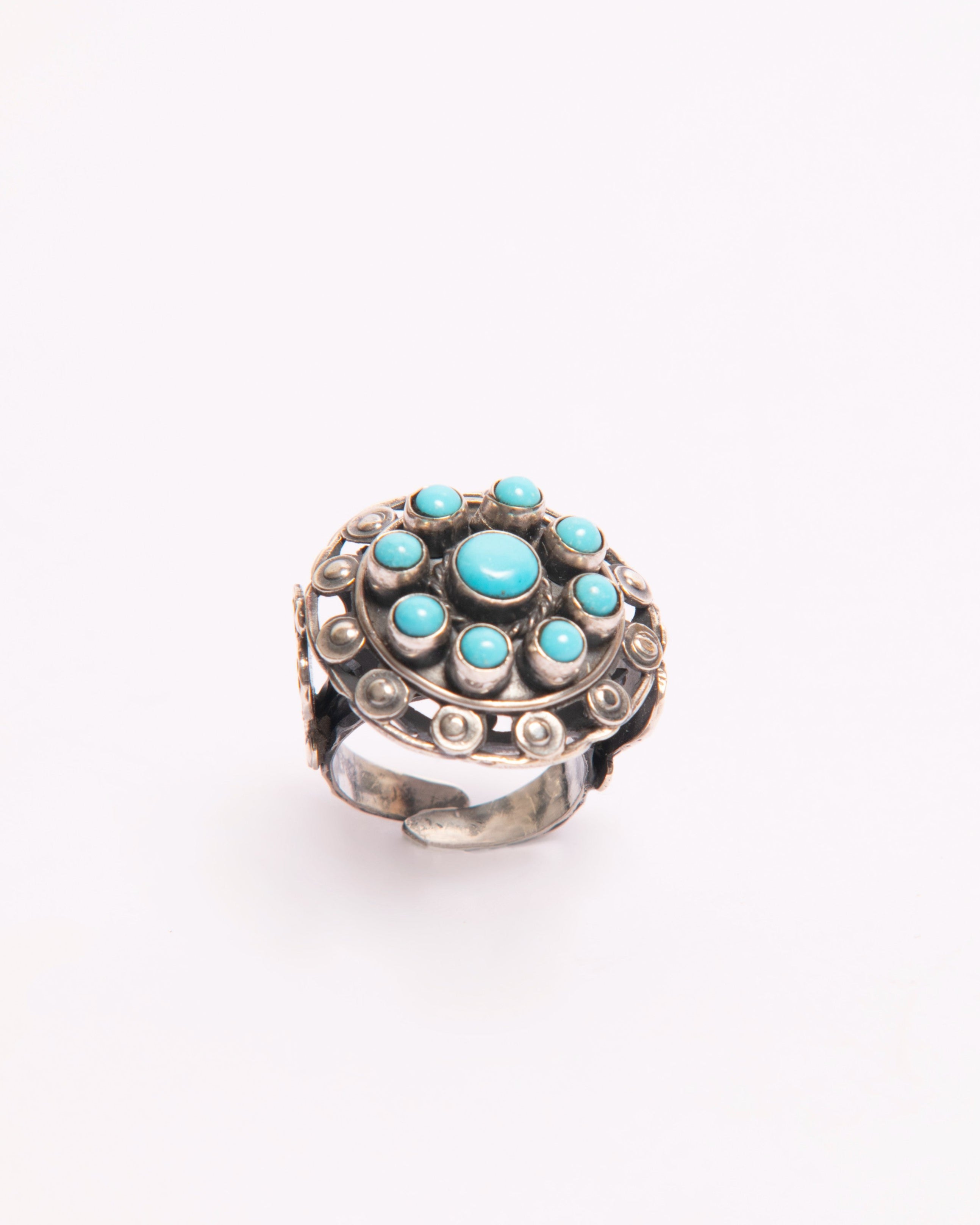 Anillo Delia