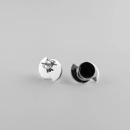 Pendientes con parte trasera plateada y disco negro