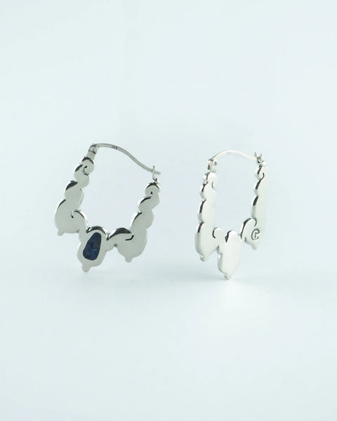 Pendientes de aro Tiahua con colgantes y piedra azul en metal plateado
