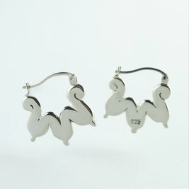 Pendientes de plata con aro y colgante; placa 925 visible